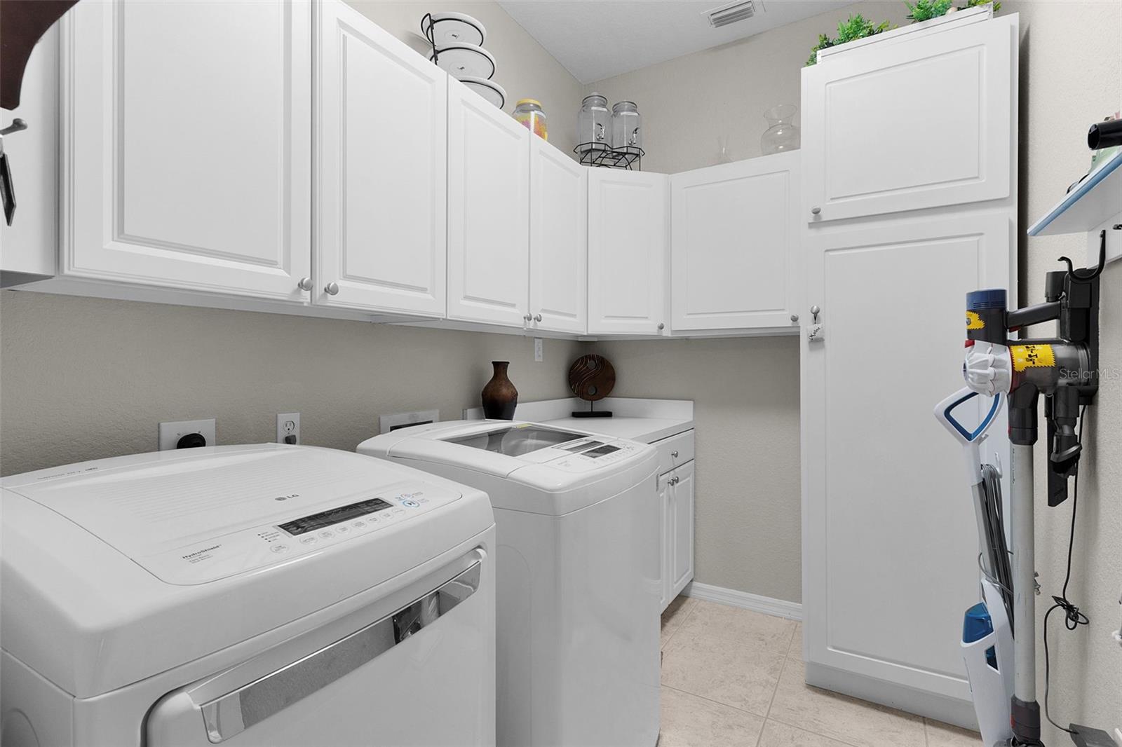 Image 28 of 36 For 13909 96th Circle