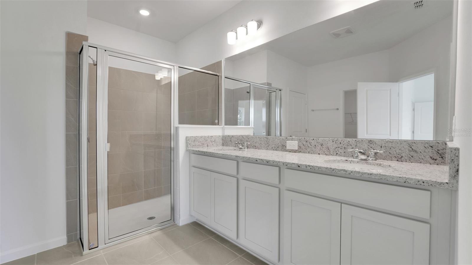 Image 20 of 24 For 5024 Abigail Drive