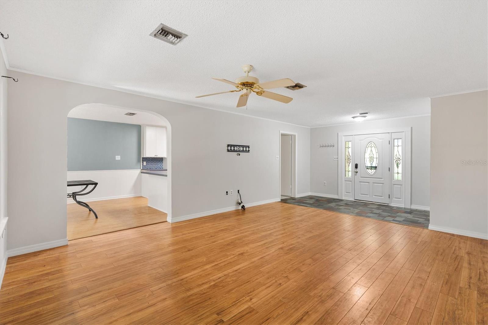 Image 6 of 37 For 5434 County Road 122n