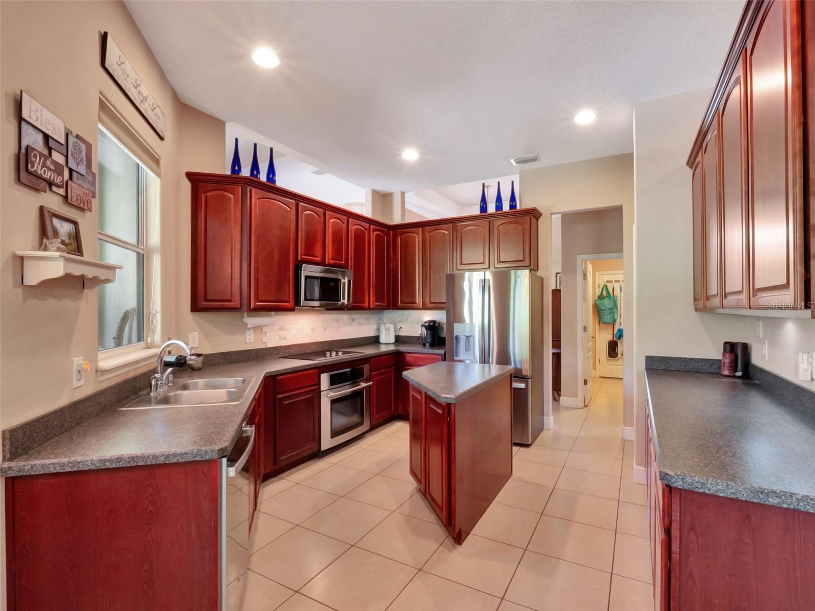 Image 15 of 48 For 16325 Magnolia Bluff Drive