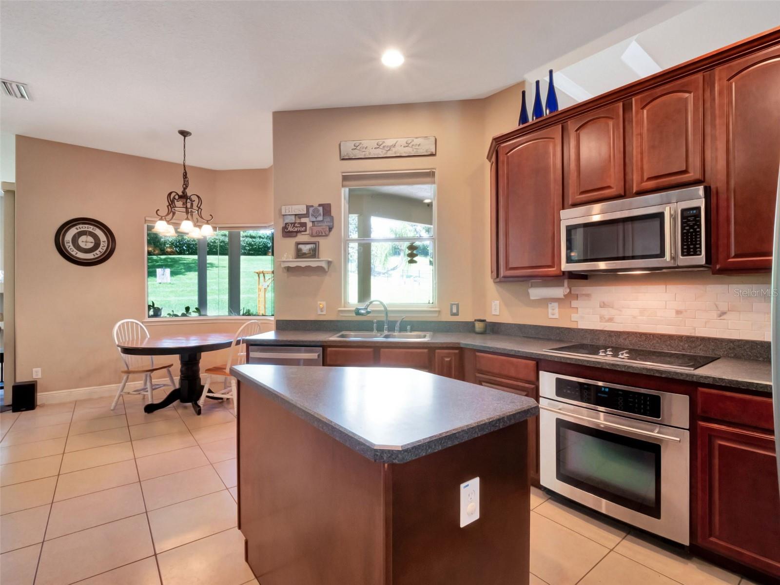 Image 16 of 48 For 16325 Magnolia Bluff Drive