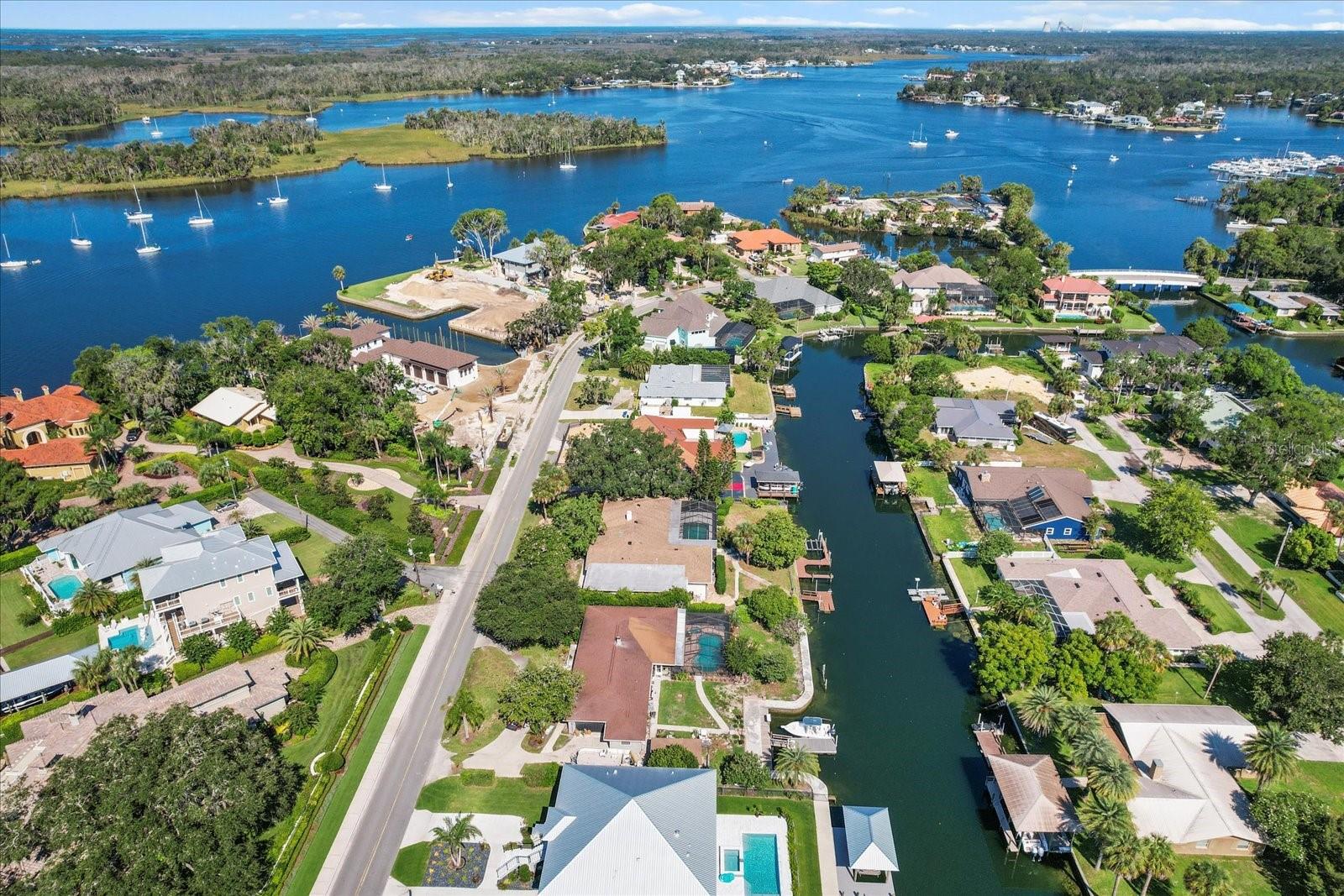 Listing photo id 48 for 827 Kings Bay Drive
