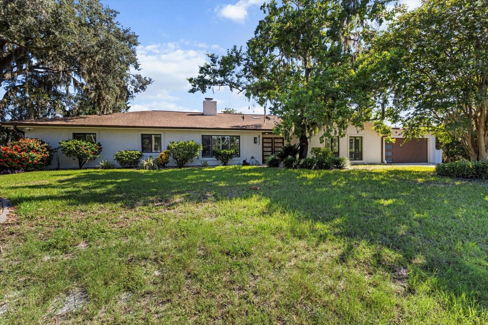 Listing photo id 54 for 827 Kings Bay Drive
