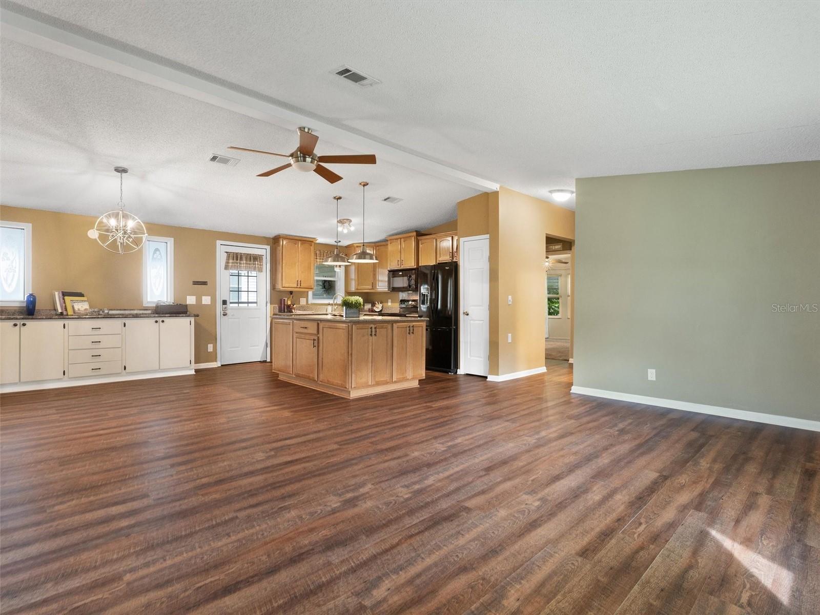 Image 12 of 46 For 1417 Schwartz Boulevard