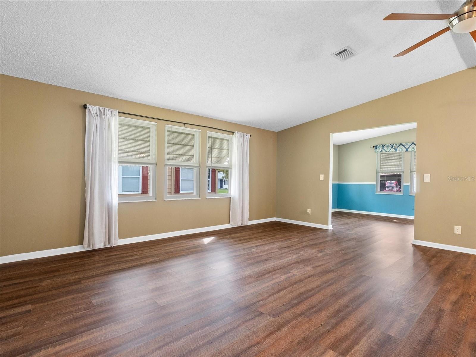 Image 14 of 46 For 1417 Schwartz Boulevard
