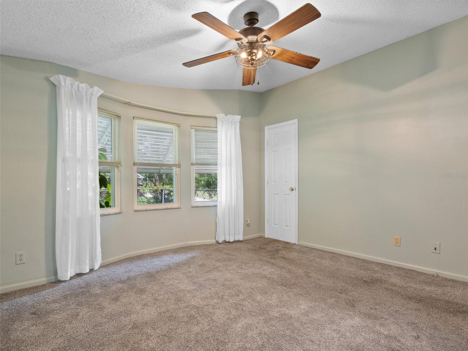Image 20 of 46 For 1417 Schwartz Boulevard