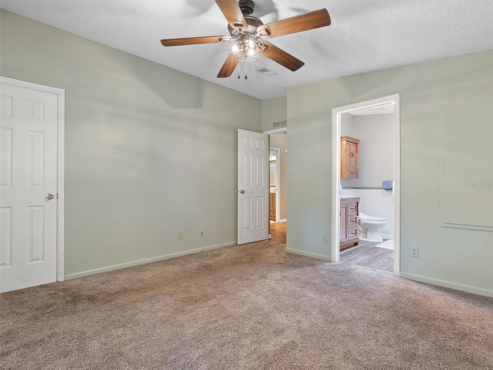 Image 21 of 46 For 1417 Schwartz Boulevard