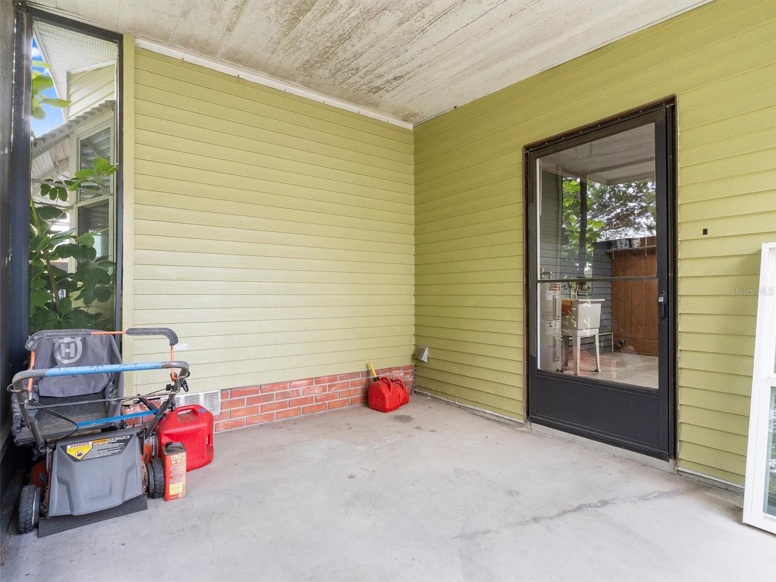 Image 33 of 46 For 1417 Schwartz Boulevard