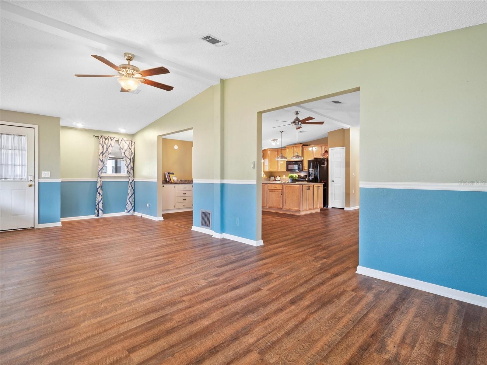 Image 7 of 46 For 1417 Schwartz Boulevard