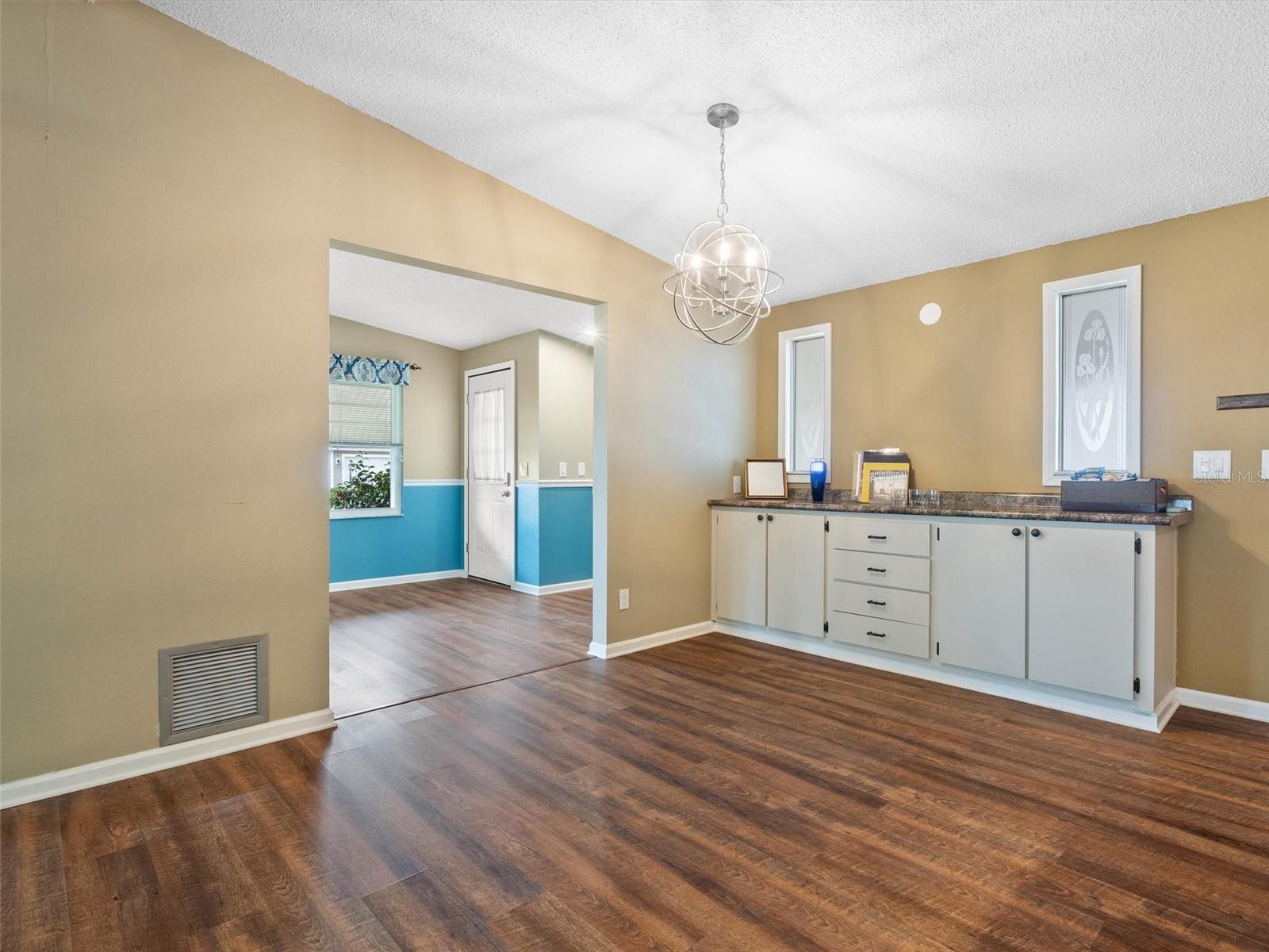 Image 9 of 46 For 1417 Schwartz Boulevard