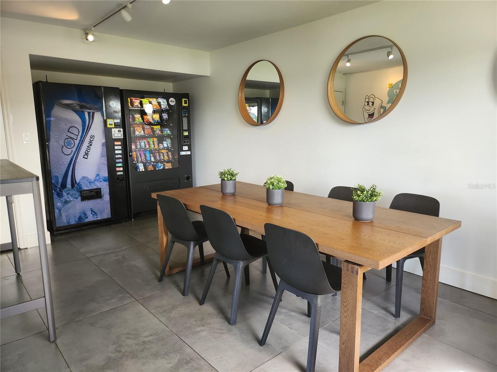 Image 10 of 21 For 5367 Irlo Bronson Memorial Highway 4-111