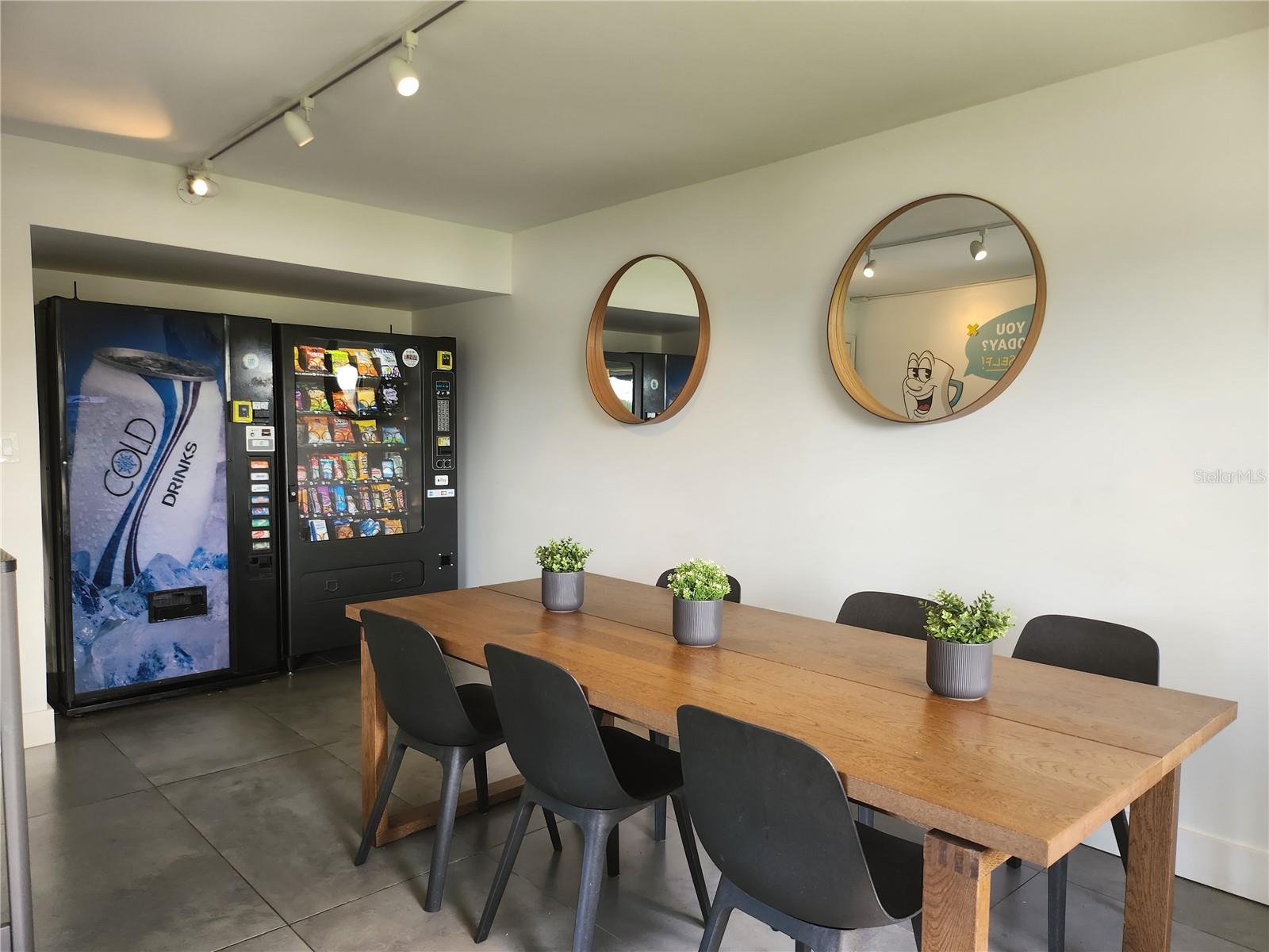 Image 9 of 21 For 5367 Irlo Bronson Memorial Highway 4-111