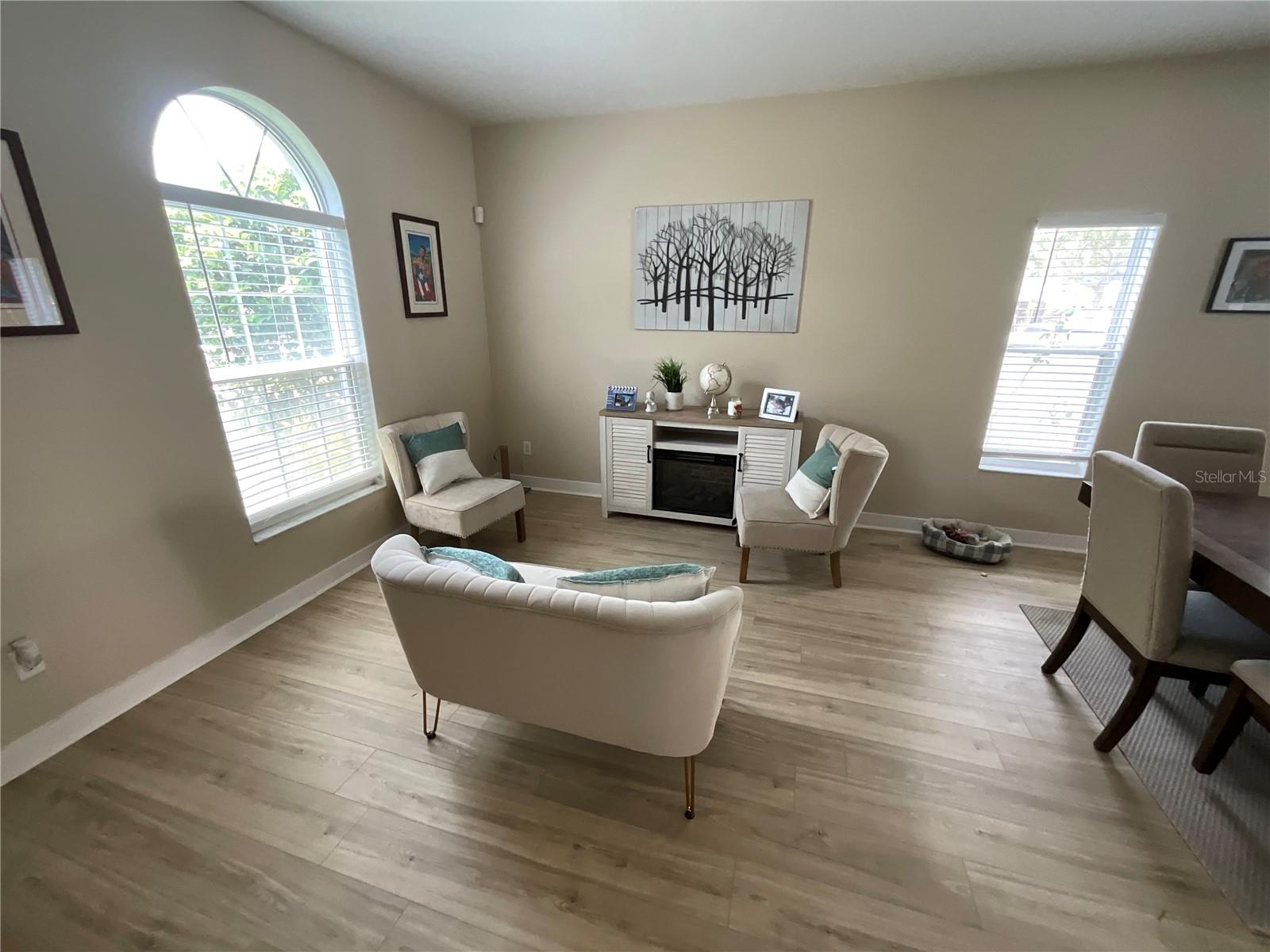 Image 3 of 26 For 1404 Swainson Court