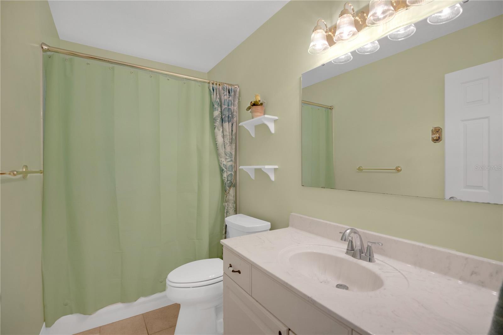 Image 21 of 30 For 9061 Southeast 136th Loop