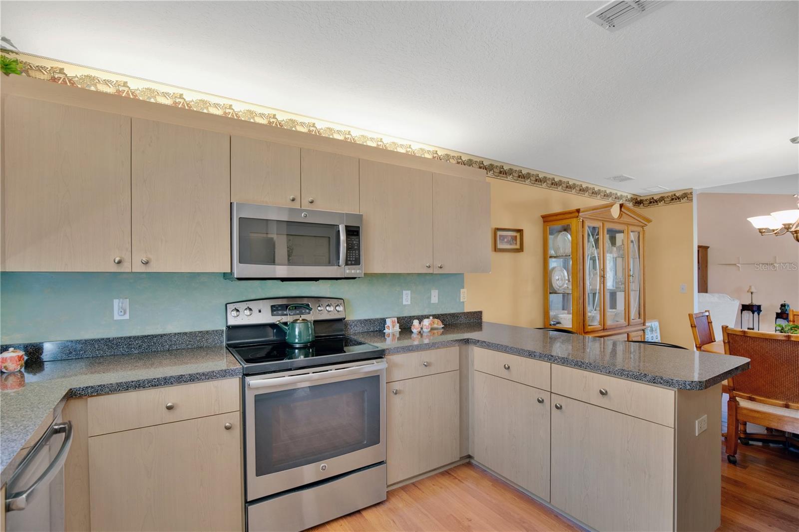 Image 7 of 30 For 9061 Southeast 136th Loop