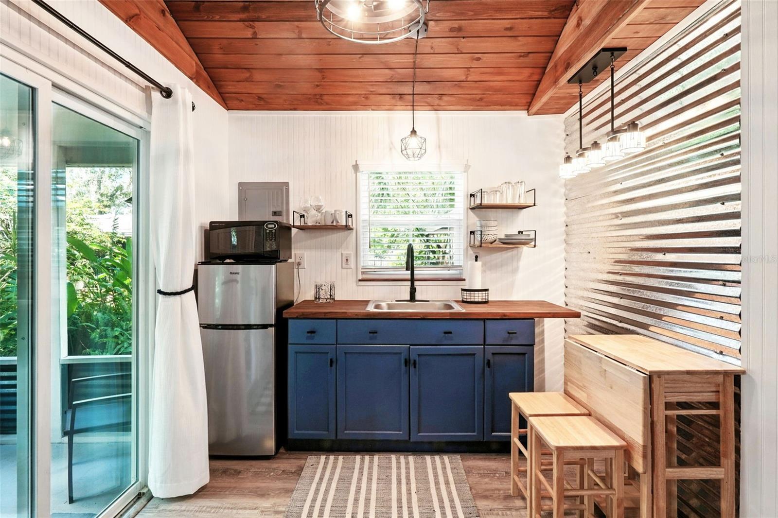 Image 35 of 46 For 327 Lakeview Avenue