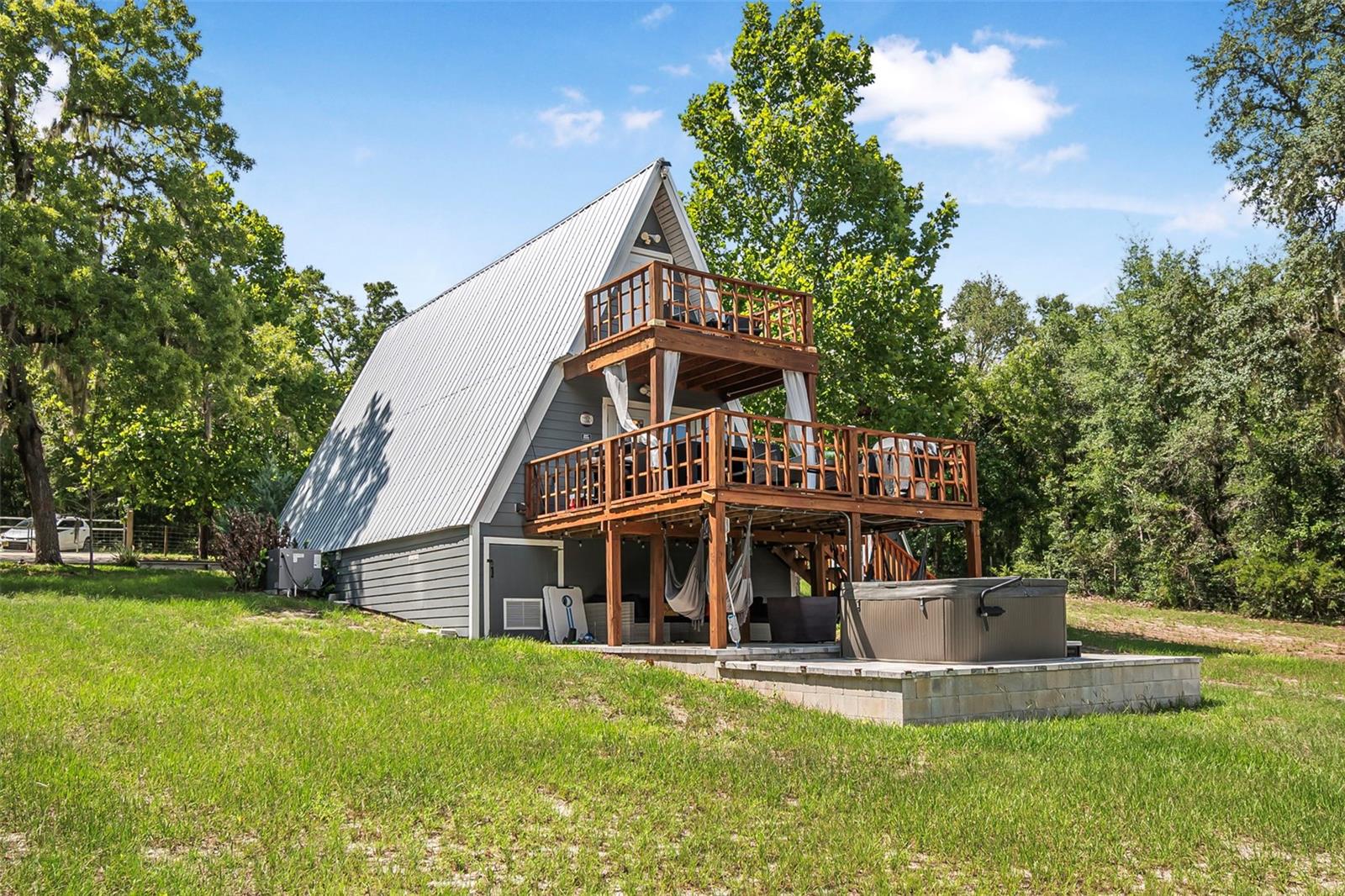 Image 4 of 30 For 123 Lake Carleton Drive