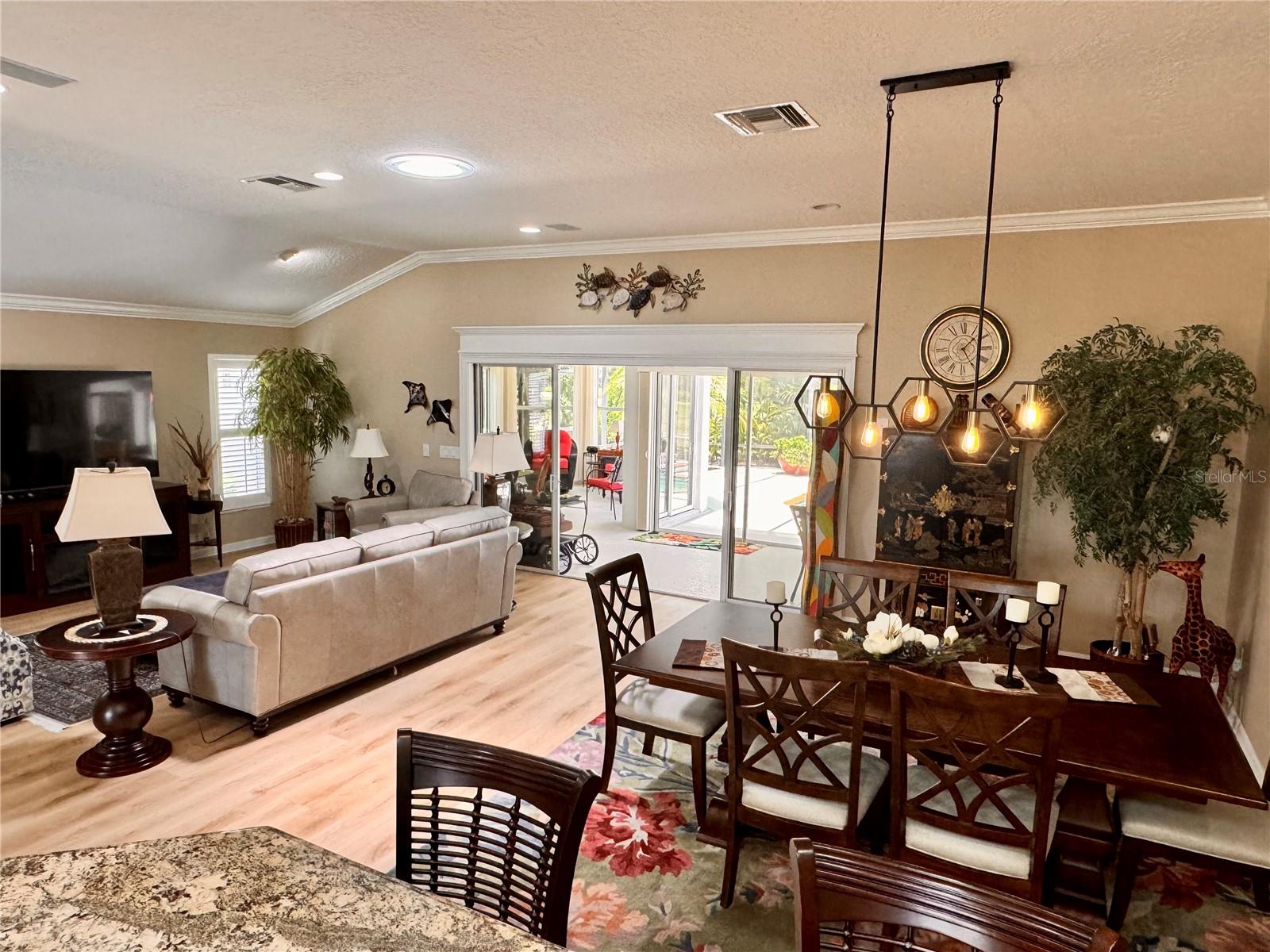 Image 10 of 42 For 1555 Golden Ridge Drive