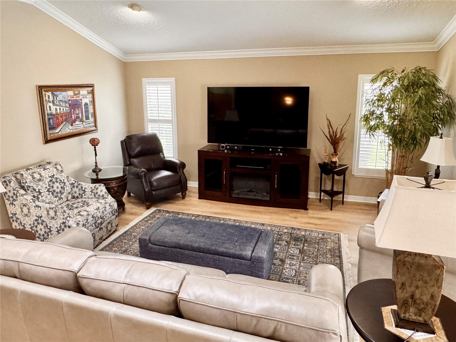 Image 13 of 42 For 1555 Golden Ridge Drive
