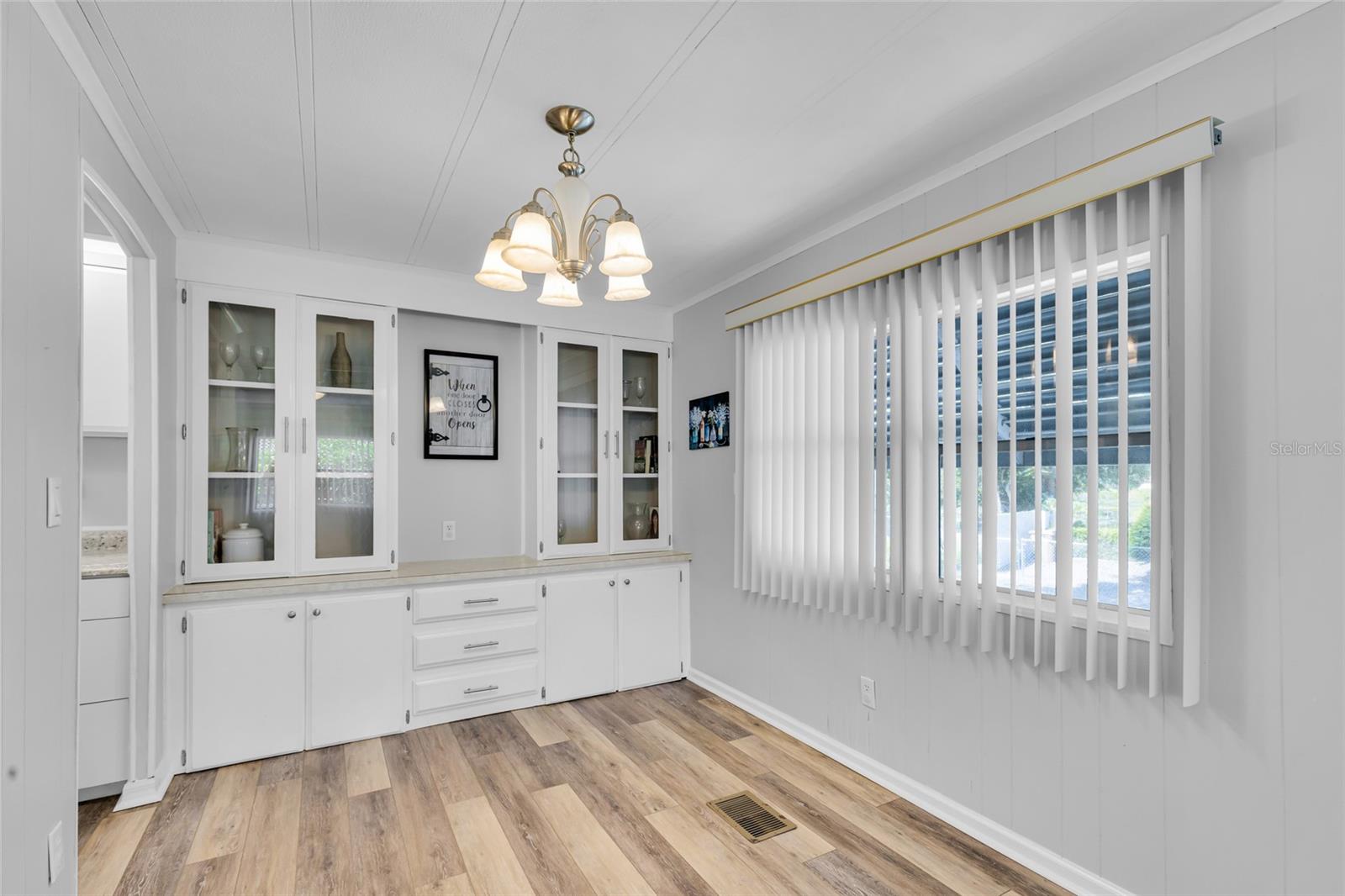 Image 13 of 39 For 24734 Palmetto Drive