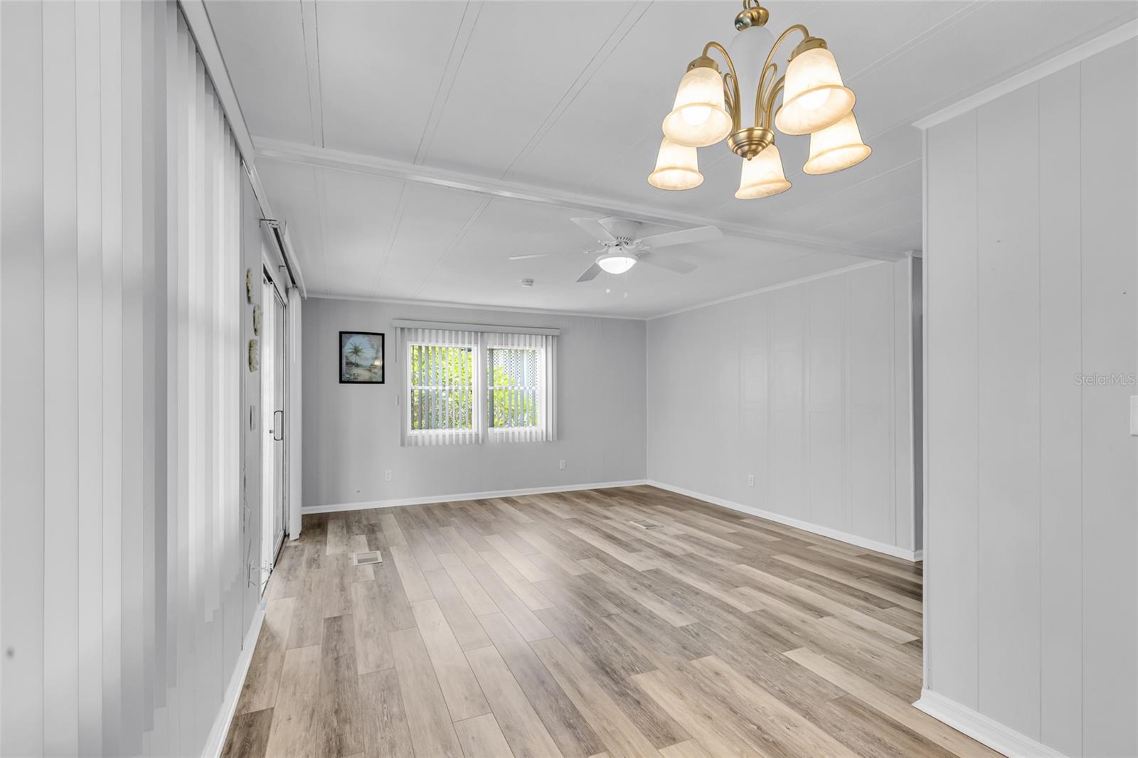 Image 14 of 39 For 24734 Palmetto Drive
