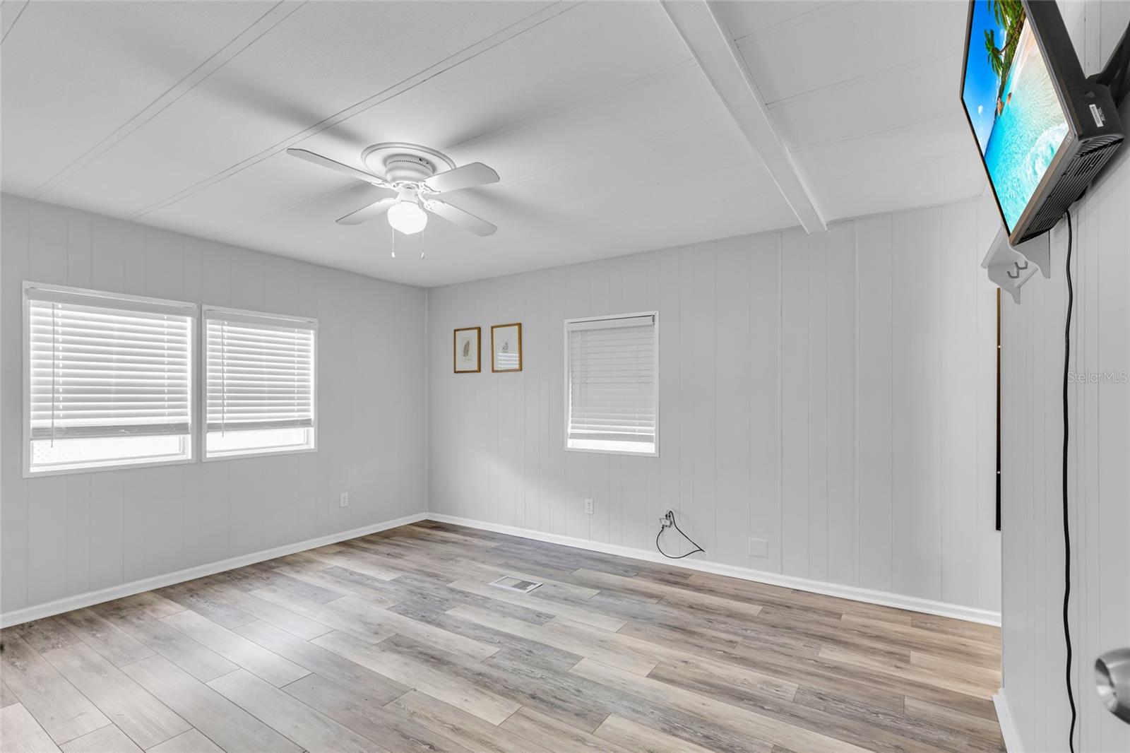 Image 18 of 39 For 24734 Palmetto Drive