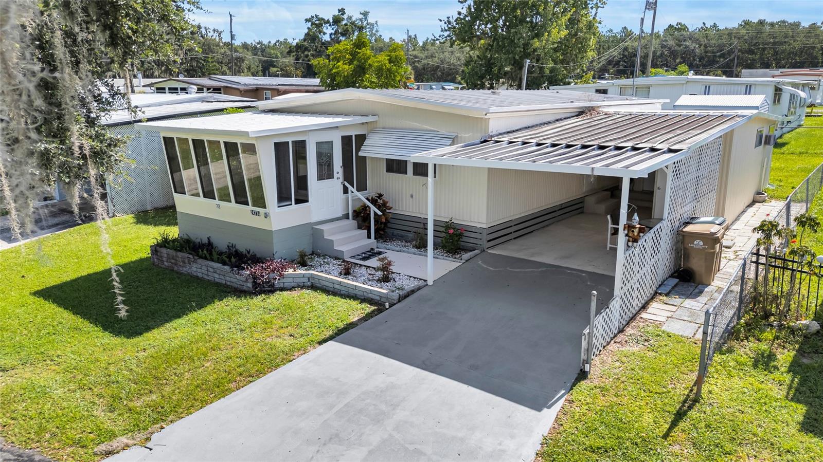 Image 26 of 39 For 24734 Palmetto Drive