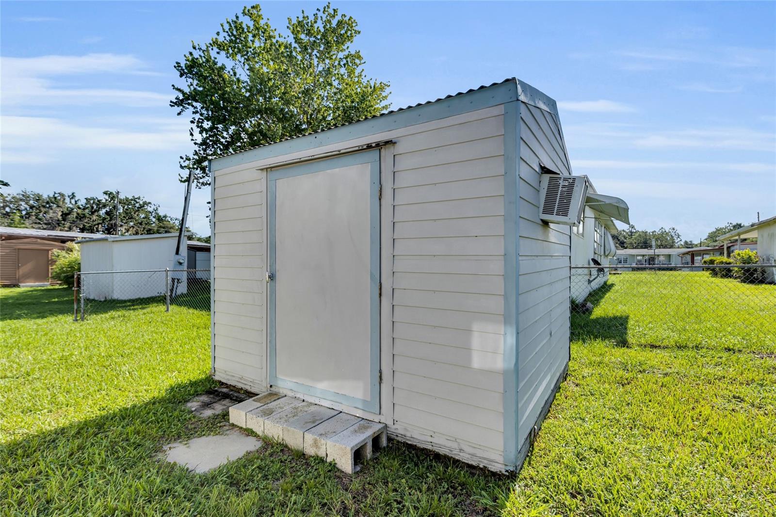Image 5 of 39 For 24734 Palmetto Drive