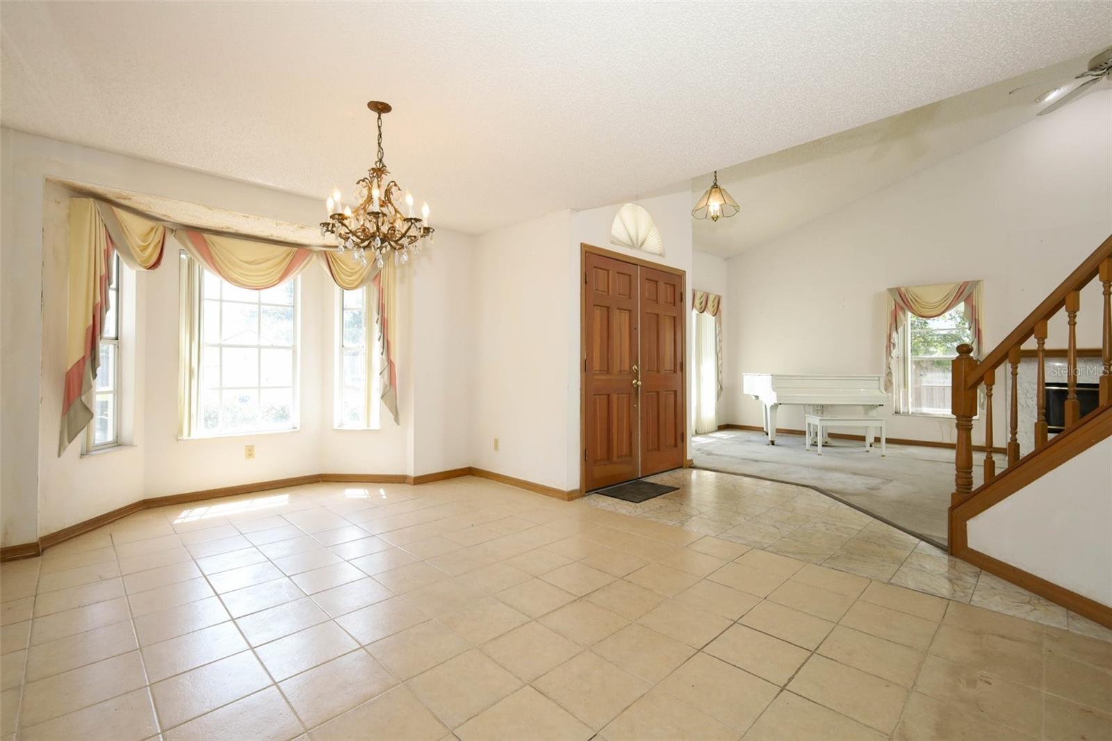 Image 4 of 42 For 1675 Thornhill Circle