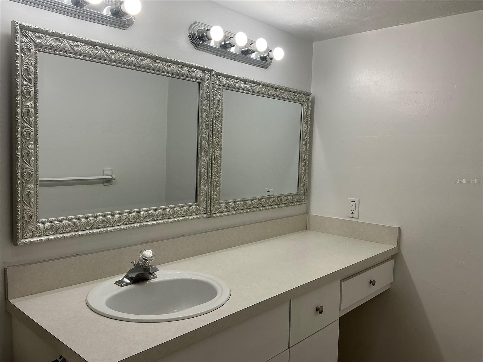 Image 21 of 38 For 15102 Sandalwood Drive 102