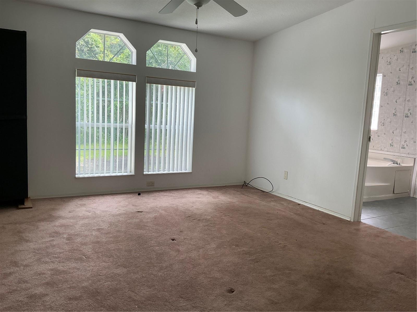 Image 4 of 27 For 120 Forest Boulevard