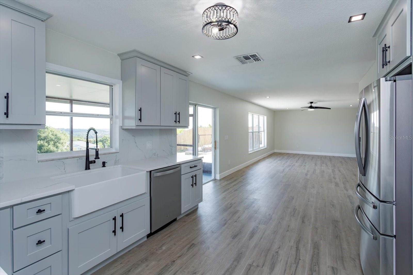 Image 10 of 41 For 2018 Knollcrest Drive