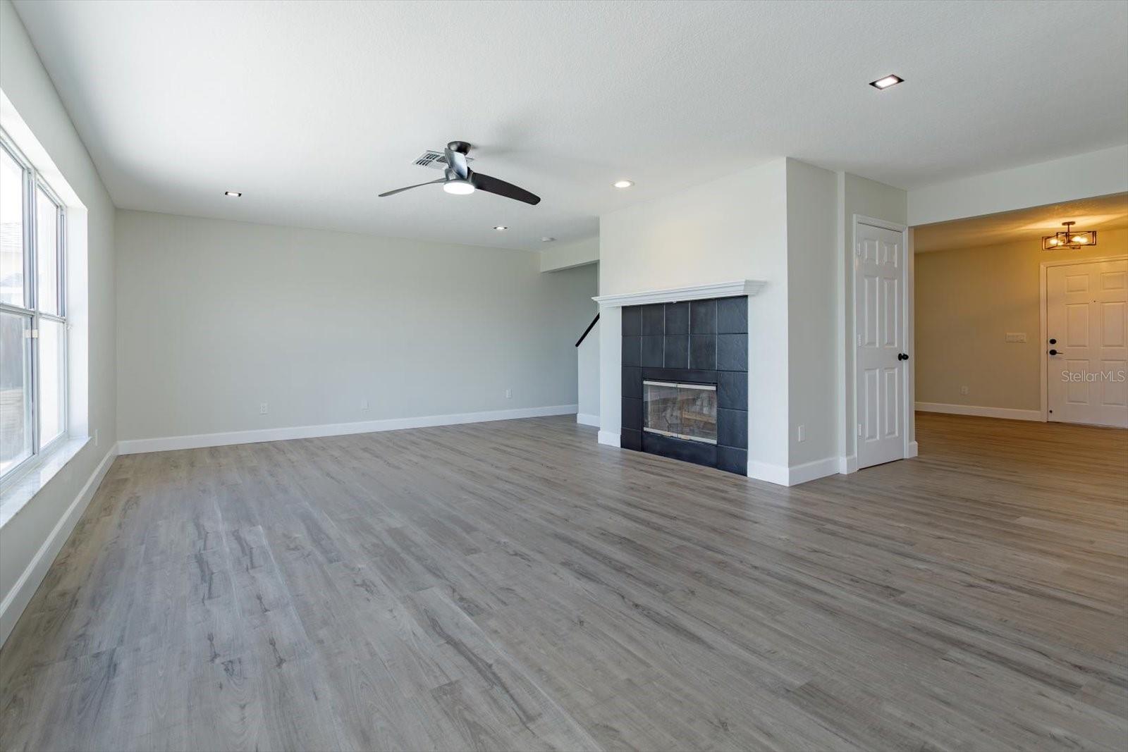 Image 14 of 41 For 2018 Knollcrest Drive
