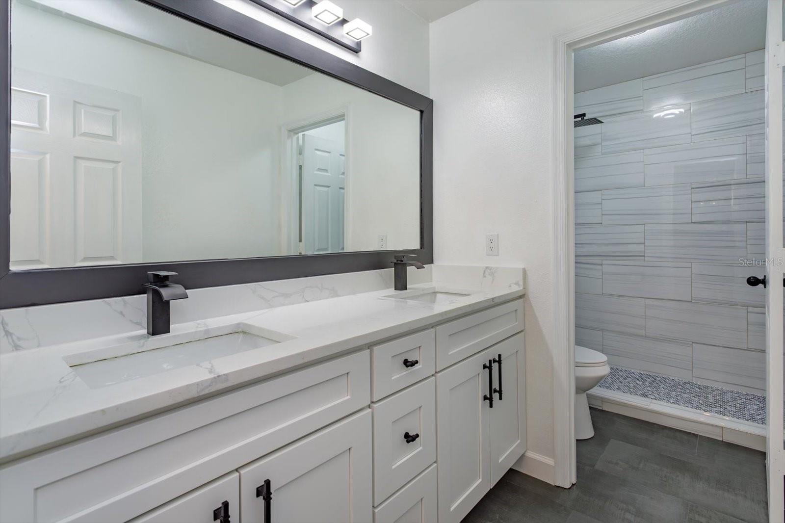 Image 26 of 41 For 2018 Knollcrest Drive
