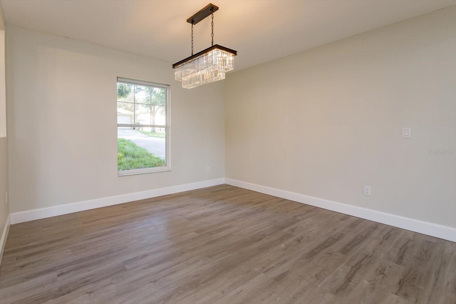 Image 6 of 41 For 2018 Knollcrest Drive