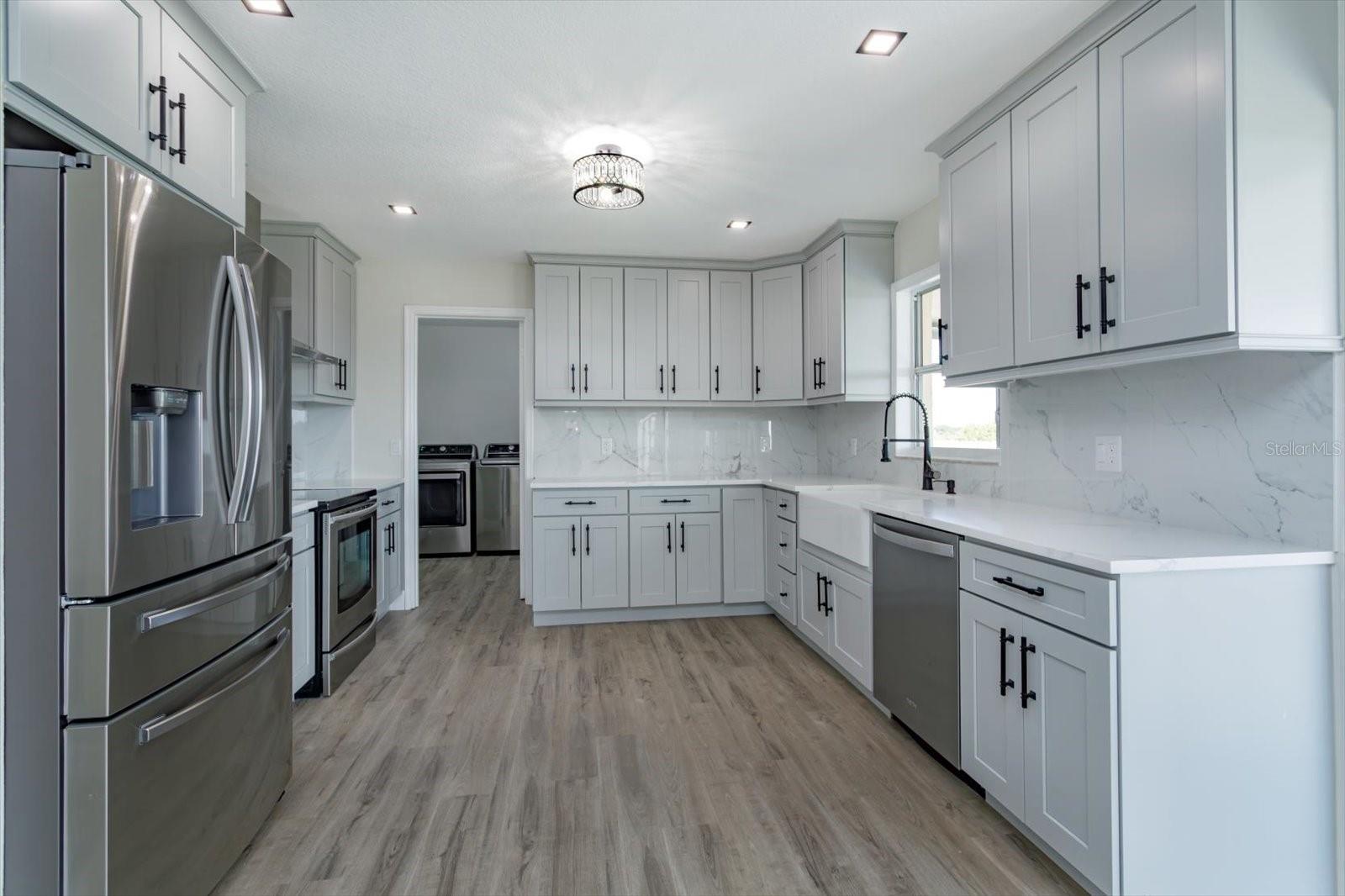 Image 8 of 41 For 2018 Knollcrest Drive