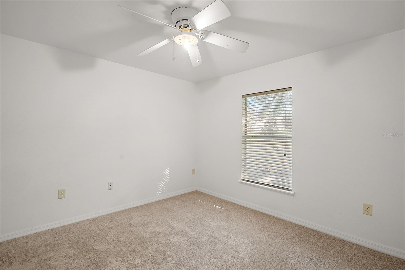 Image 13 of 25 For 1500 Daybreak Drive