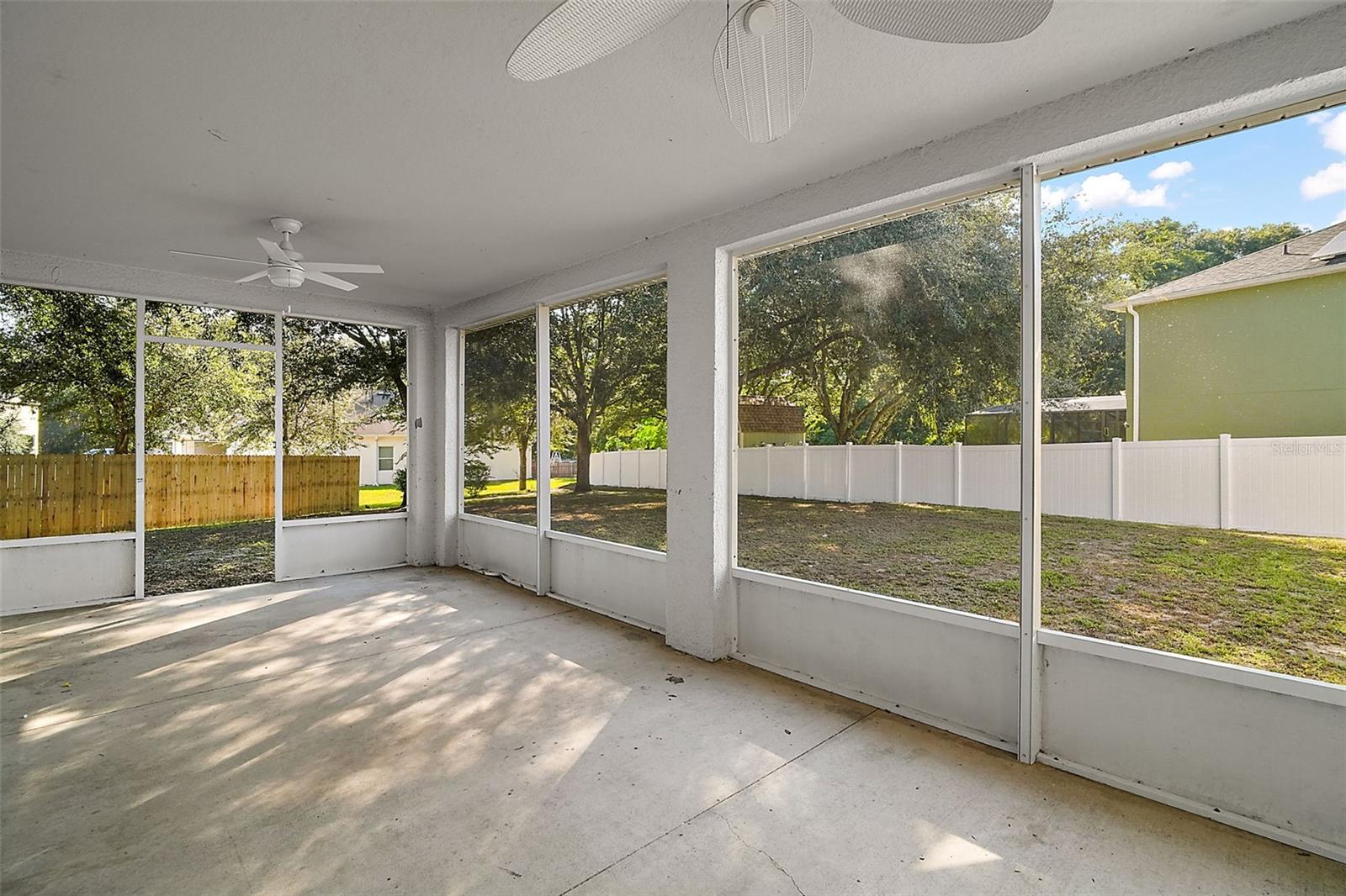 Image 18 of 25 For 1500 Daybreak Drive
