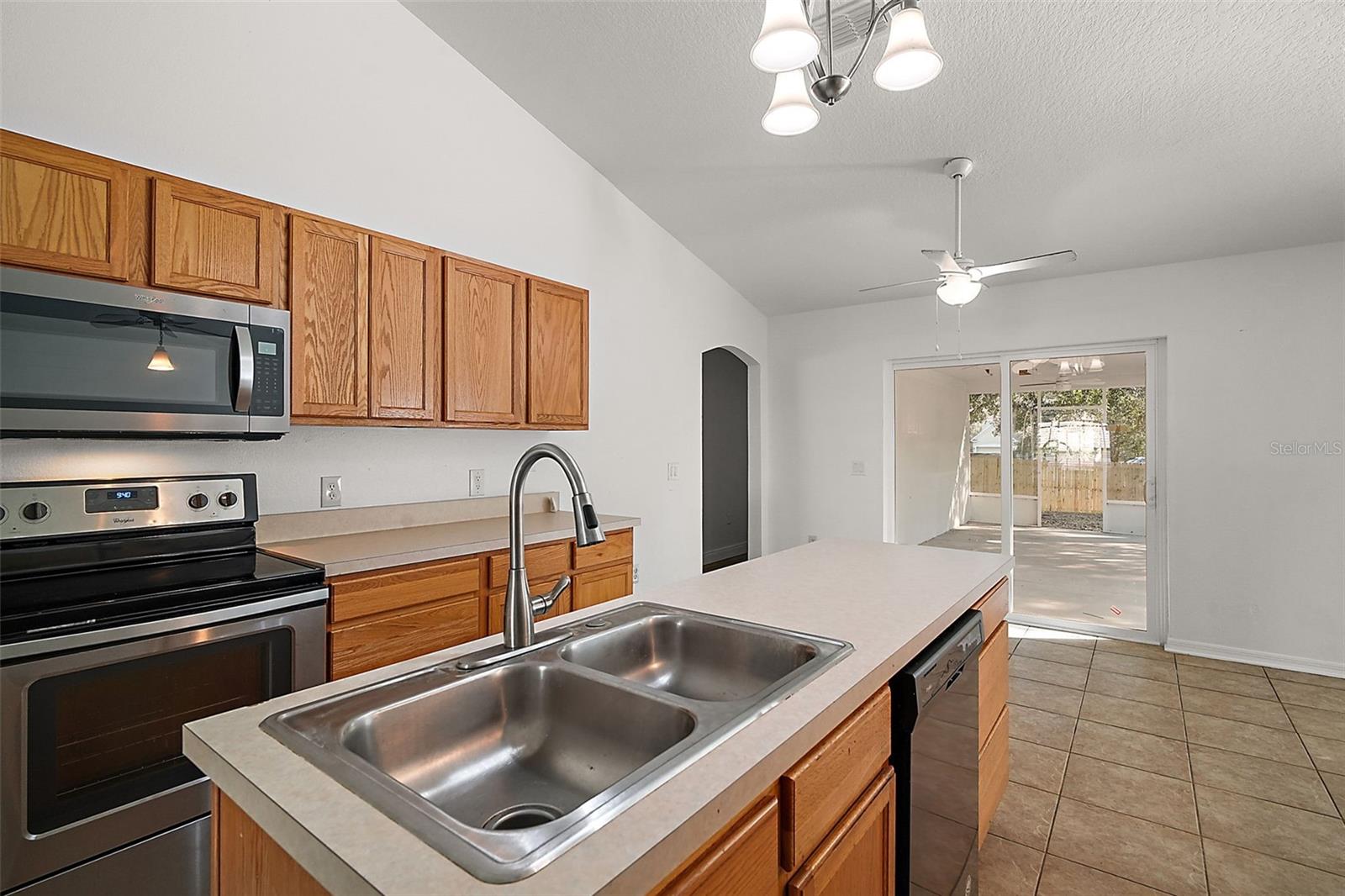 Image 3 of 25 For 1500 Daybreak Drive
