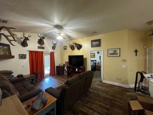 Image 5 of 11 For 704 Kenmoore Court