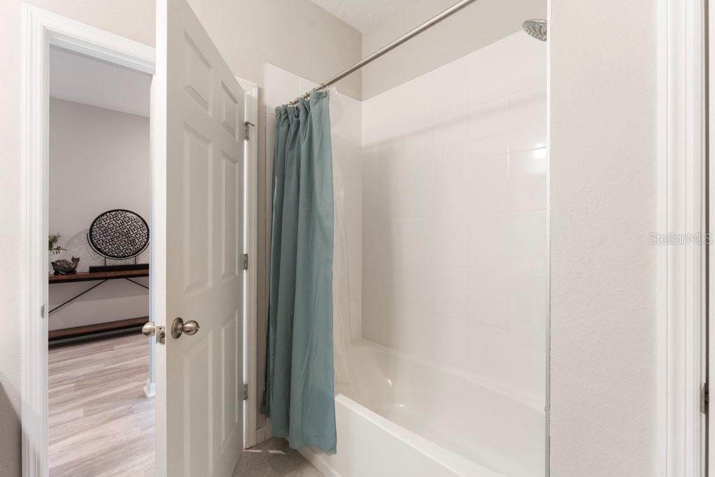 Image 18 of 33 For 245 Messina Place