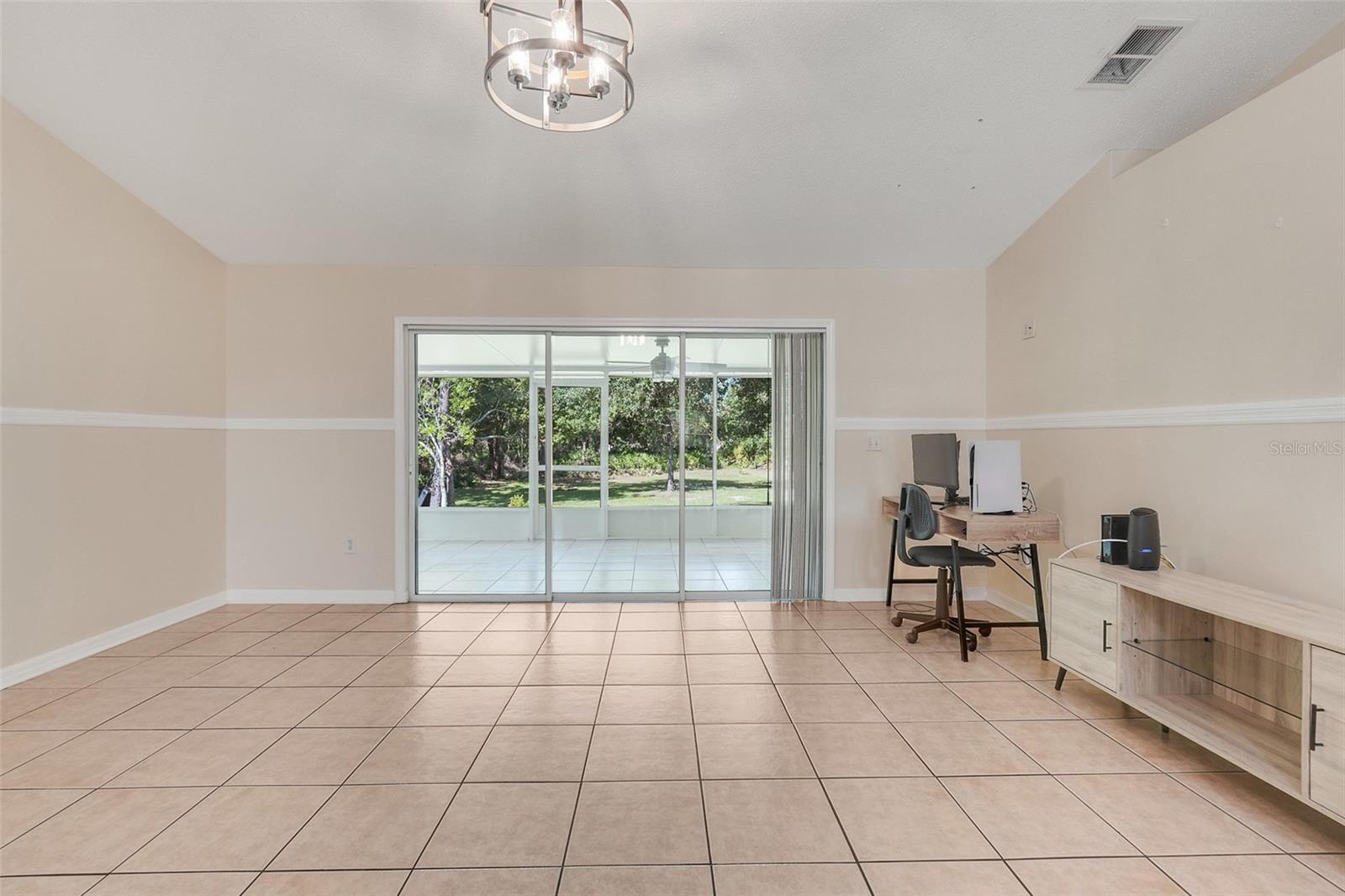 Image 13 of 43 For 3008 Fabus Court