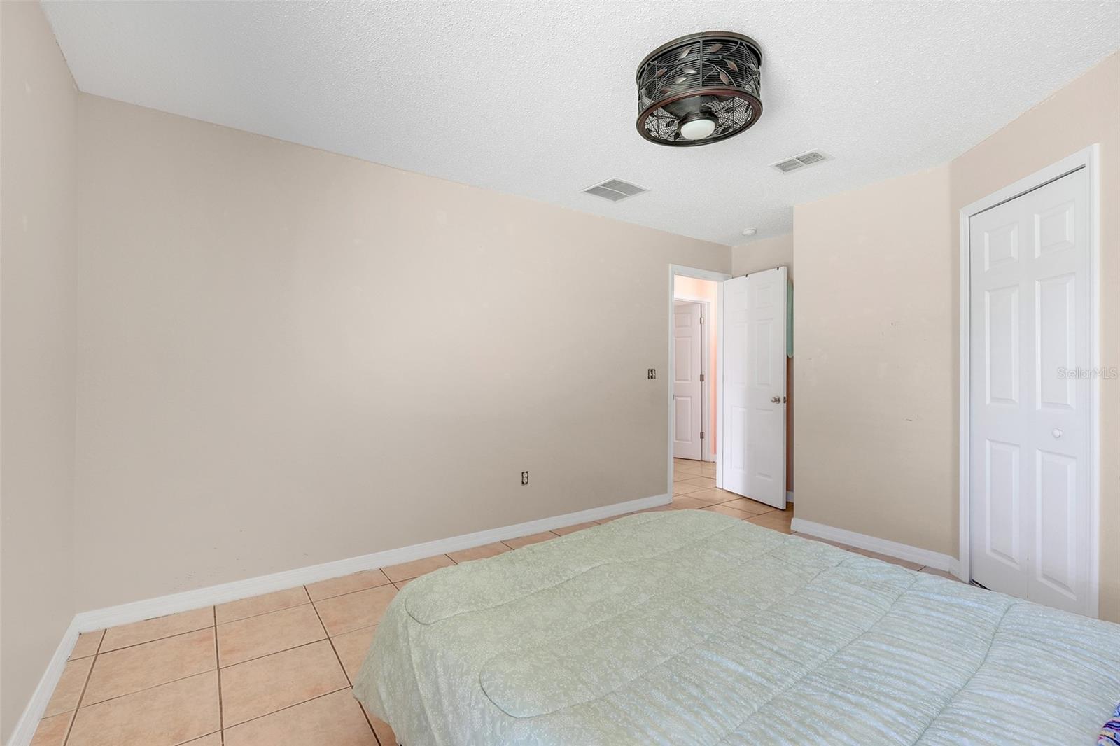 Image 26 of 43 For 3008 Fabus Court