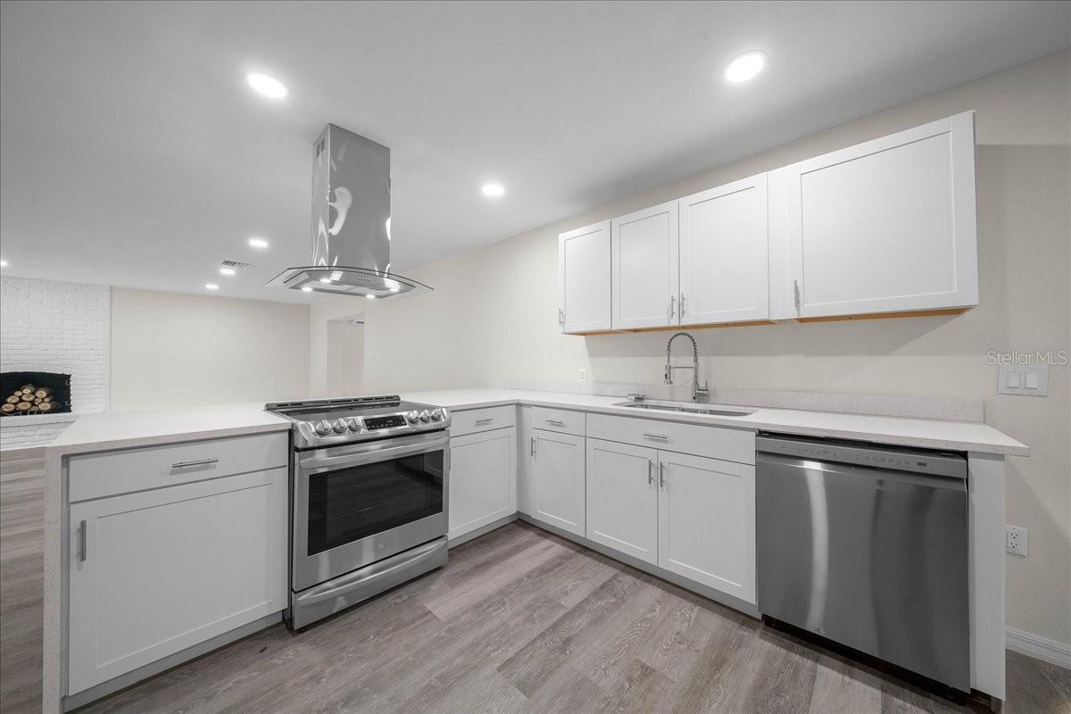 Image 16 of 85 For 3128 Cr 421  