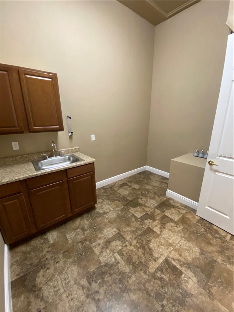 Image 18 of 20 For 3745 S Highway 27  Suite A