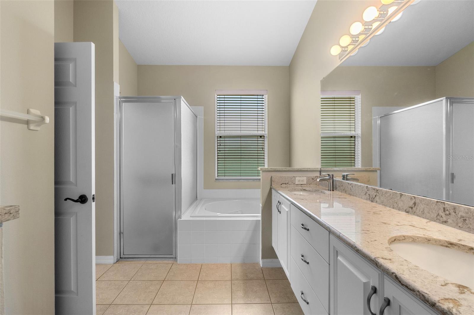Image 23 of 60 For 890 Summit Greens Boulevard