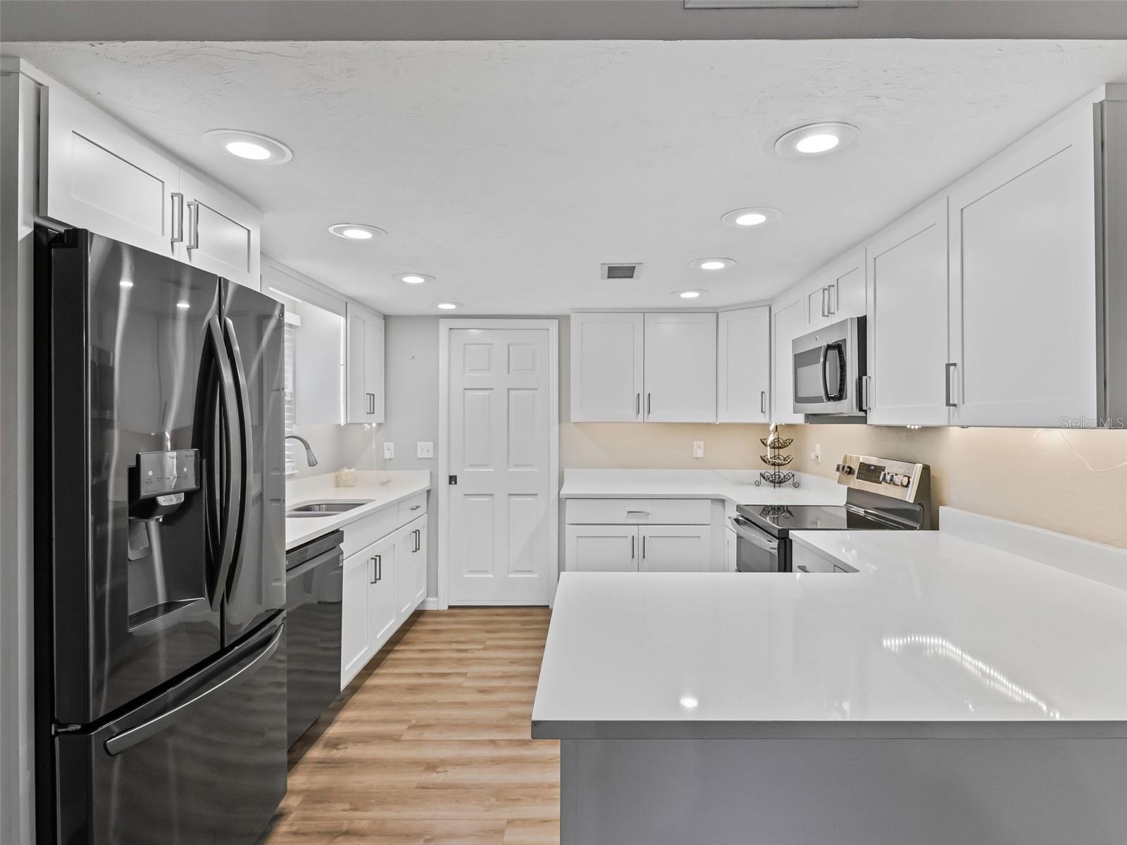 Image 15 of 46 For 4207 Bair Avenue