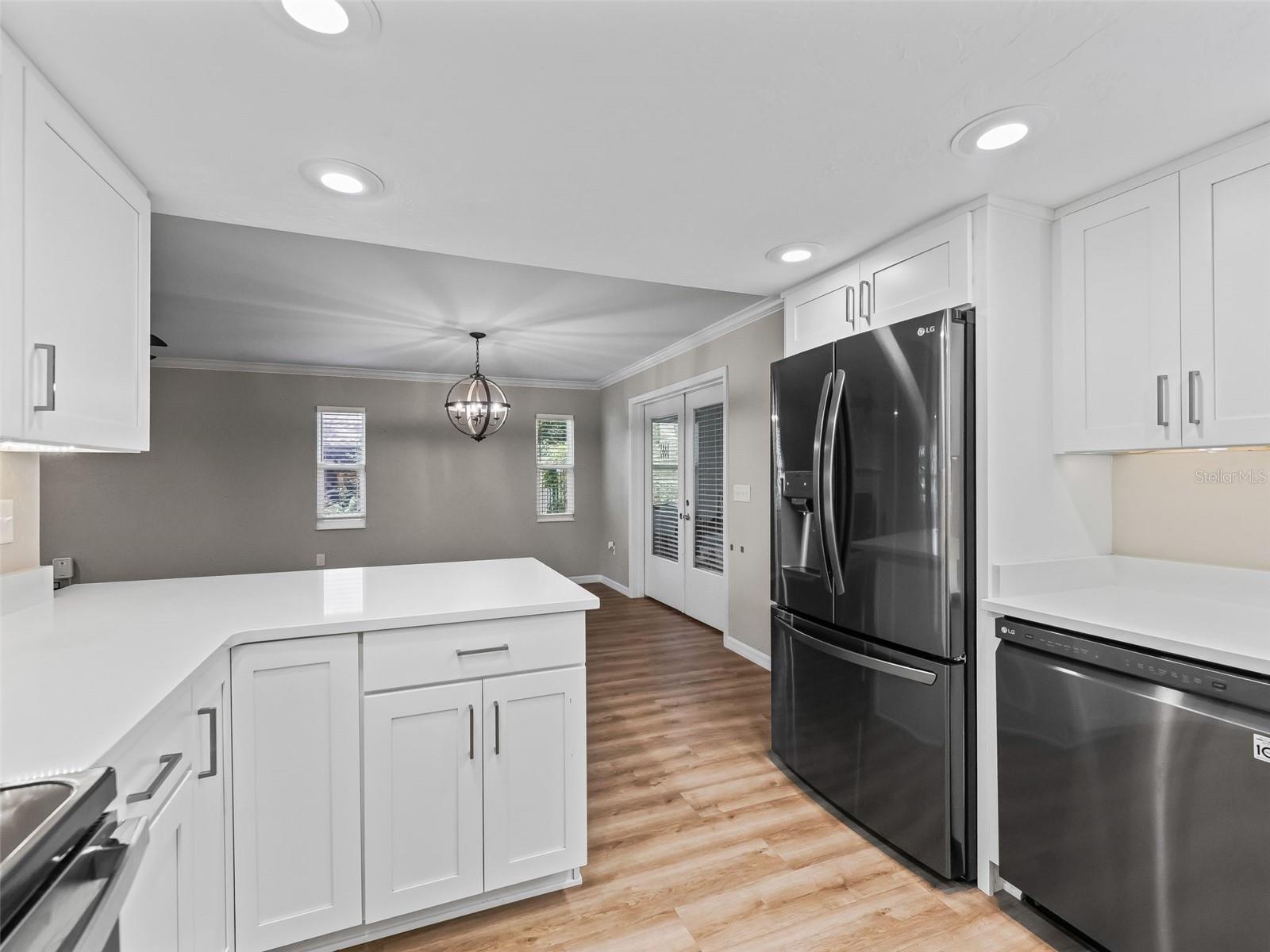 Image 19 of 46 For 4207 Bair Avenue