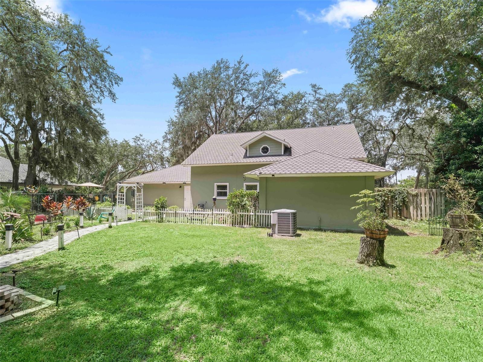 Image 38 of 46 For 4207 Bair Avenue
