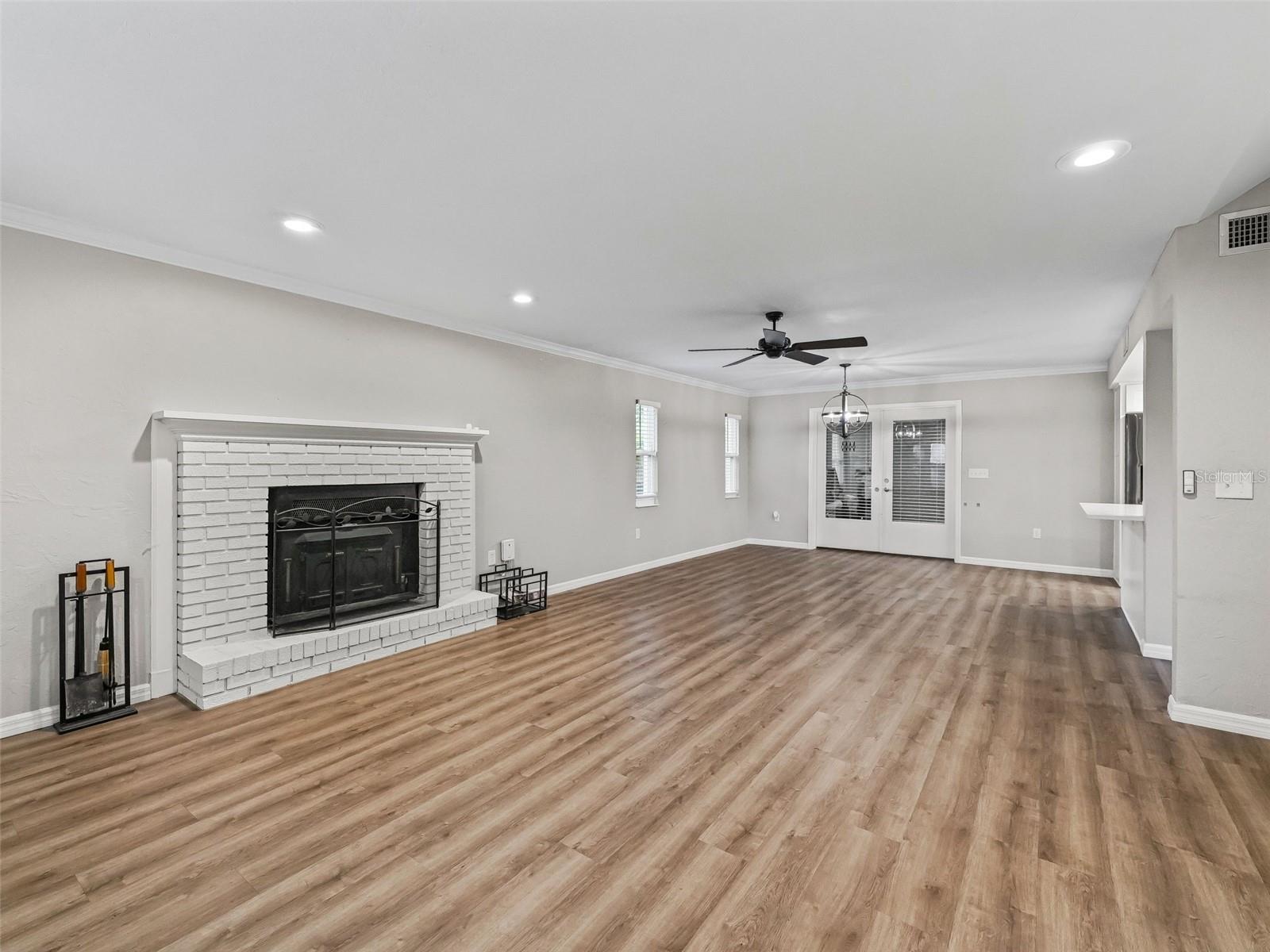 Image 9 of 46 For 4207 Bair Avenue